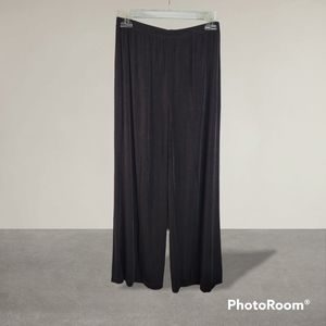 Chicos Travelers Brown Slinky Stretchy pants Size 1 Short